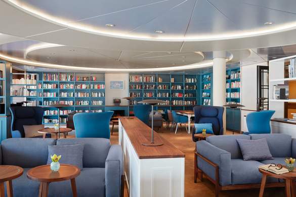 Hapag Lloyd EUROPA 2 Belvedere Library.jpg